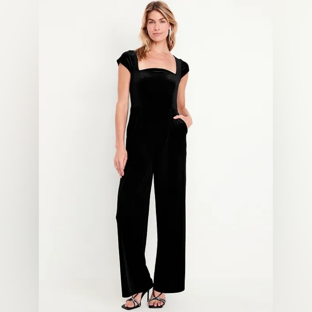 NWT - Old Navy Black Velvet Fit & Flare Wide Leg Stretch Jumpsuit - Size XL Tall